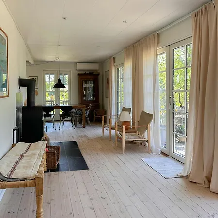 Casa vacanze Wood With Fireplace And Nordic Design Vejby